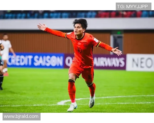 中国足球崛起之星：那些在国际赛场上为国争光的优秀球员