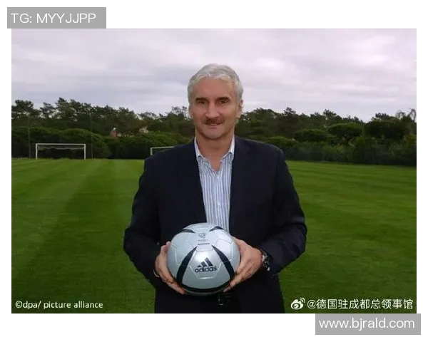 德国足球球星二娃是谁 探秘这位世界级球员的成长与成就 德国足球球星二娃是谁 探秘这位世界级球员的成长与成就