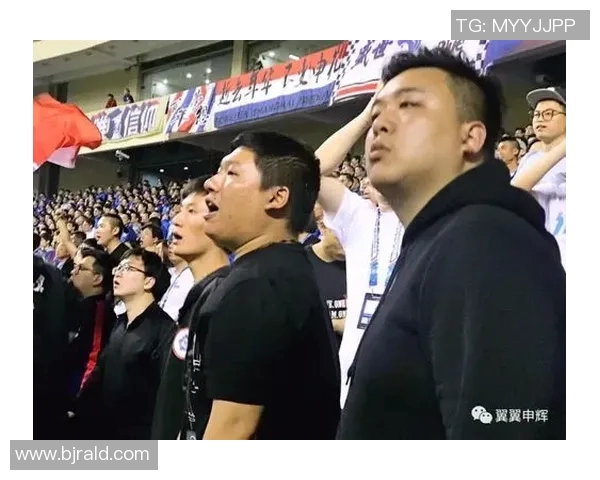 当足球巨星脱下战袍化身职场上班族的日常趣事