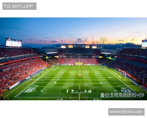 霸气足球明星壁纸展现强势风采与无敌气场的完美瞬间