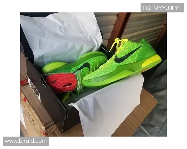 时尚潮流女款足球星背包搭配指南,展现个性与运动风情 时尚潮流女款足球星背包搭配指南,展现个性与运动风情